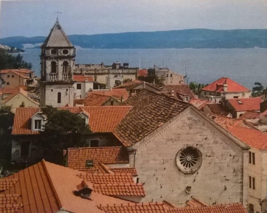 Apartman Renata Omis Exterior photo